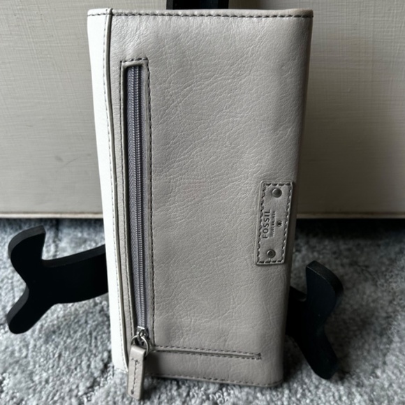 Nice Fossil Bifold Wallet for Women's - Picture 8 of 15